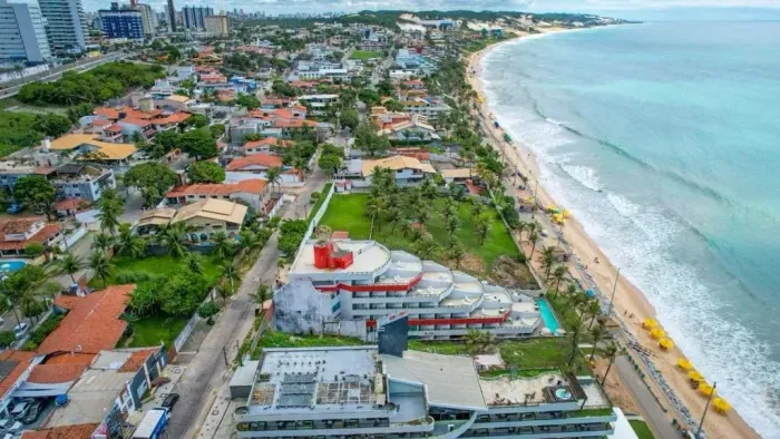 Exclusividade Pé na Areia: 2 Flats Unificados em Ponta Negra 60m²