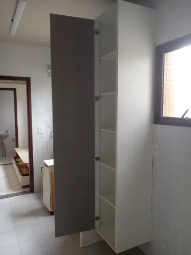Armário Planejado vertical em MDF usado