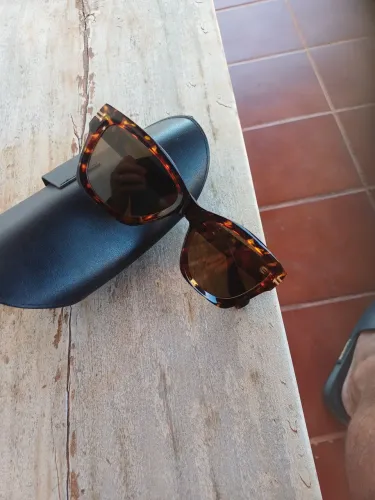 Oculos de sol de grif feminino