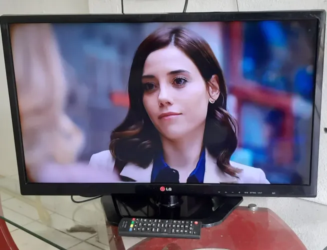 TV LG 29 POLEGADAS (NÃO É SMART)