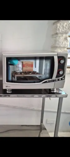 Torro forno elétrico Fischer 44L 220W profissional em aço inox escovado
