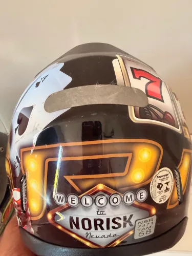 2 capacetes Norisk 400$