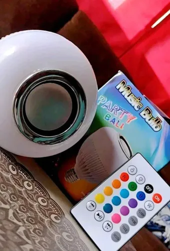 Lâmpada Bluetooth Led Caixa de Som, Controle 12w RGB
