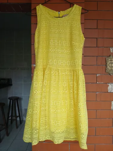 Vestido Amarelo Feminino