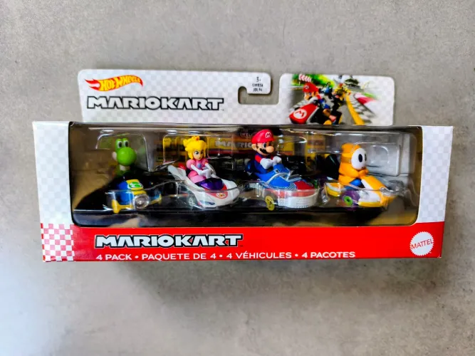 Hot Wheels Mario Kart . Kit com 4 personagens Favoritos e o exclusivo Orange Shy Guy !!!!!