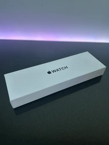 Apple Watch SE 3 40mm branco estelar