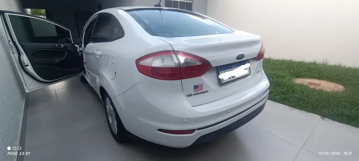 Ford Fiesta Sedan 1.6 16V Flex Aut. 2014