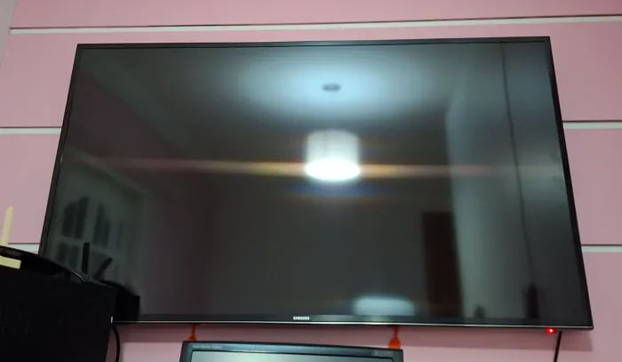 TV Samsung- 48" 4k