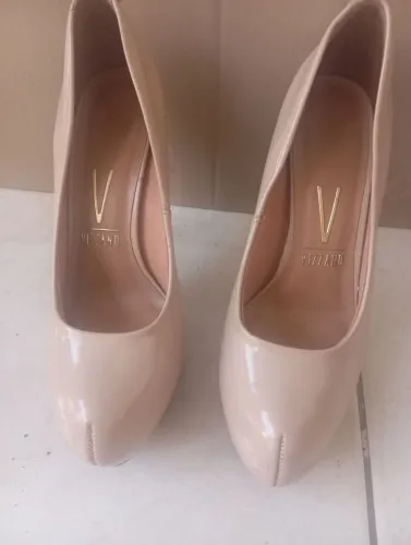 Sapato d salto lindíssimo em perfeito estado