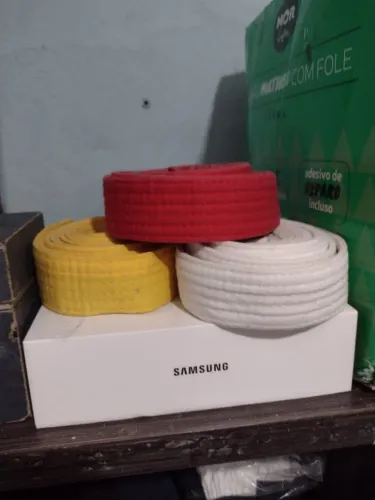 3 faixas de karatê