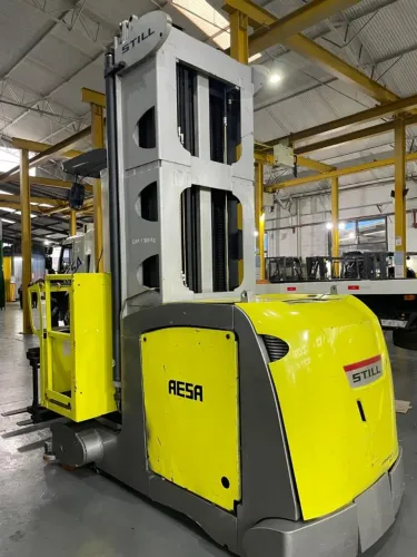 EMPILHADEIRA ELETRICA PARA CORREDOR ESTREITO TRILATERAL STILL MX-XTR 1.500KG ORDER PICKER