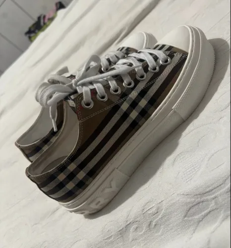Tênis Burberry Original 