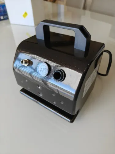 Mini Compressor Royal Airbrush Tc-50