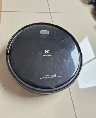 Robô aspirador Electrolux ERB10 