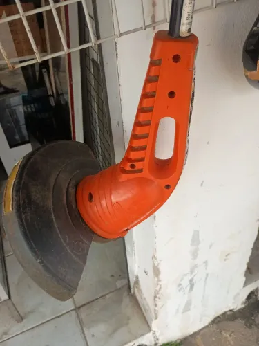Roçadeira manual
