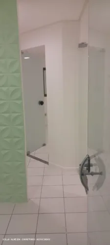 Sala Comercial / Usada para Locação em Lauro de Freitas, Pitangueiras, 1 banheiro, 1 vaga