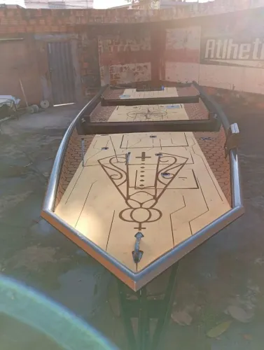 Barco pesca esportiva e ceva .