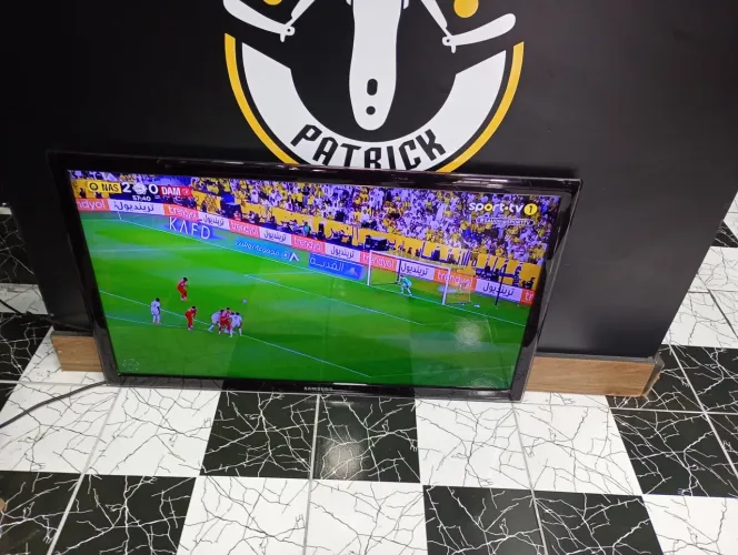 Vendo tv Samsung 42 polegadas de led top de linha em estado de nova obs. Não e smartv 