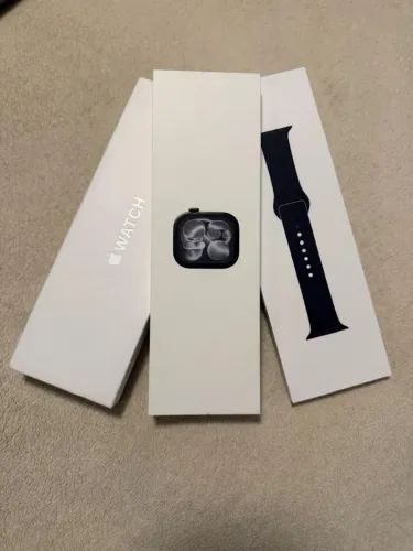 Apple Watch série 11 - 46 mm jet black - pulseira M/L preta