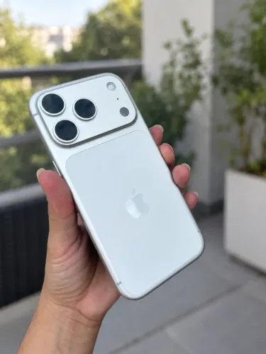 iPhone 17 Pro 256GB Prateado Silver - Seminovo Impecável - Aceito Cartão