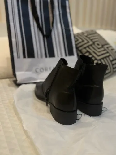 Bota Corello Preta em Couro - Estilo e Conforto