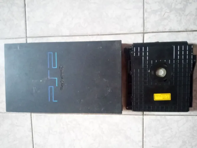 Carcaça frontal do PS2 Fat e 1 conjunto completo de leitor não sei se funciona