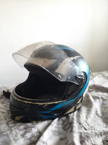 Capacete