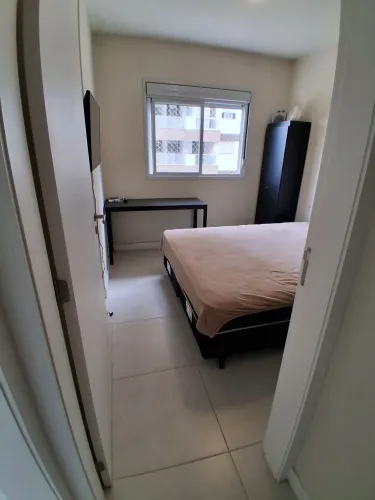 Alugo Quarto Privativo( SÓ PRA MULHERES)em Condomínio Clube - Itacorubi