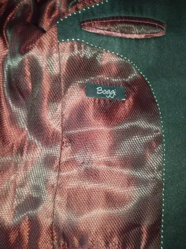 Paletó ( blazer ) marca Boggi semi-novo 400 otimo estado de conservação.