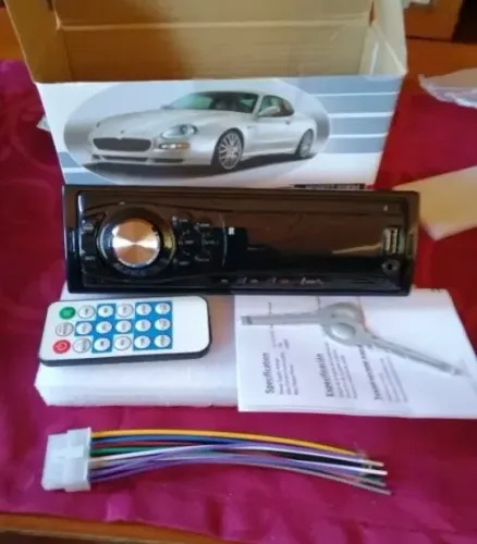 Radio para carro USB, Bluetooth, cartão de memória, Auxiliar e FM