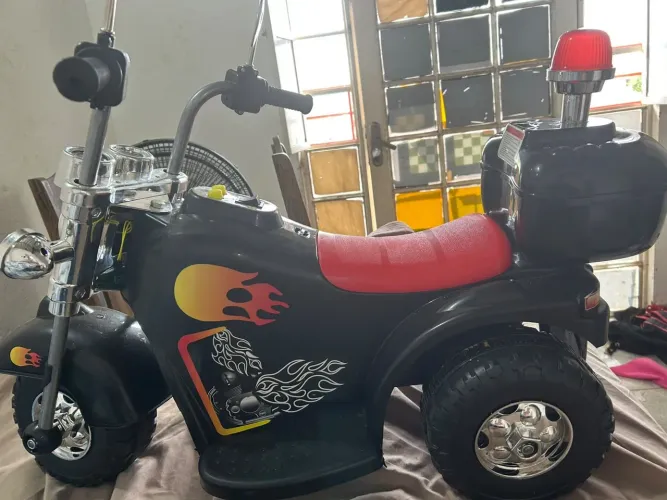 Moto elétrica infantil