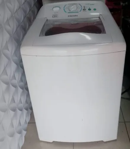 Máquina de lavar Electrolux 12 Kilos semi nova 590 reais 