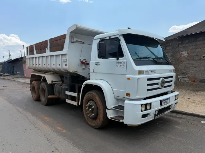 Vw 18-310 Titan caçamba