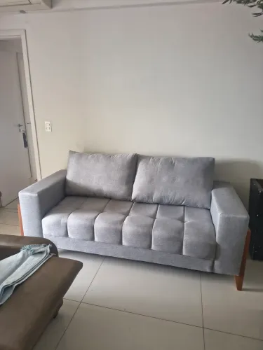 Lindo sofá novíssimo em linho cinza