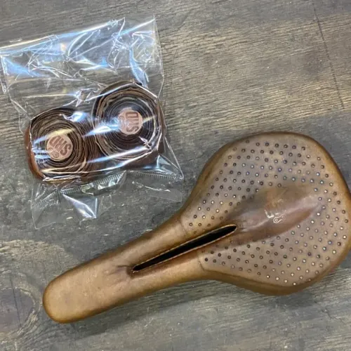 Rf011 Kit Retrô Vintage em Couro Selim Fitas Tampinhas de guidao Srd bike fixa