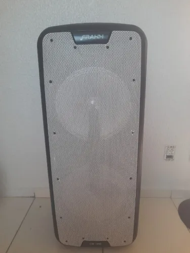 Vendo Uma caixa de som pegando perfeitamente 