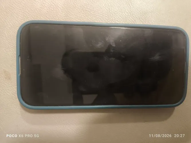 Vendo iPhone 15 pro 84% Bateria