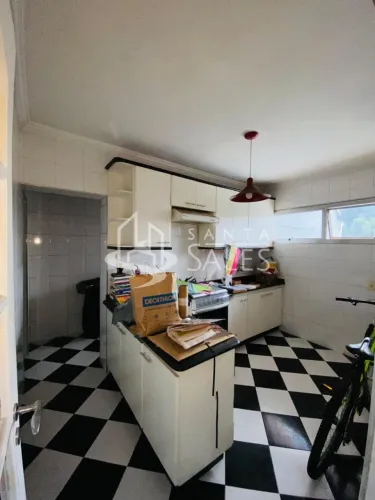 Casa de Luxo à Venda em São Paulo-SP, Jardim São Jorge: 8 Quartos, 2 Suítes, 4 Salas, 5 Ba