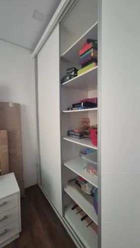Guarda Roupa