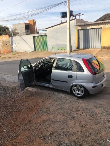 Chevrolet Corsa Hatchback 1.0 MPFI 8V 71cv 5P 2004