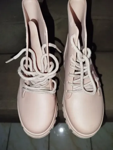 Vendo bota pra festa junina ou no dia a dia