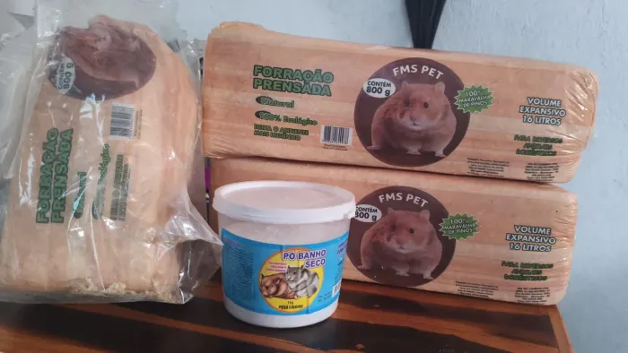 Forragem para hamster ou porquinho da Índia e pó de banho 