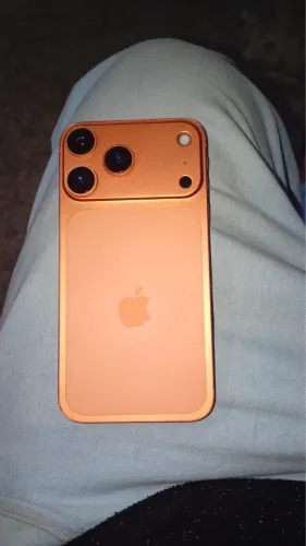 iPhone XR Na traseira do 17 (78% de bateria) câmera muito boa limpa 