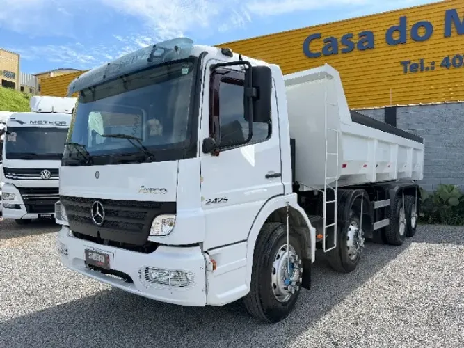 MB Atego 2425 8x2 Caçamba