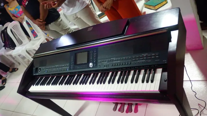 Piano elétrico Yamaha Clvinova 