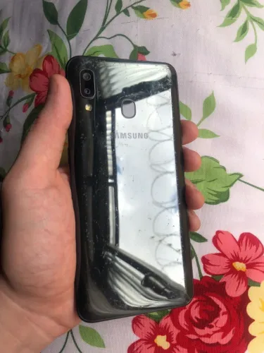 Samsung A20