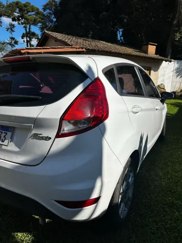 Ford Fiesta 1.5 16V Flex Mec. 5P 2015