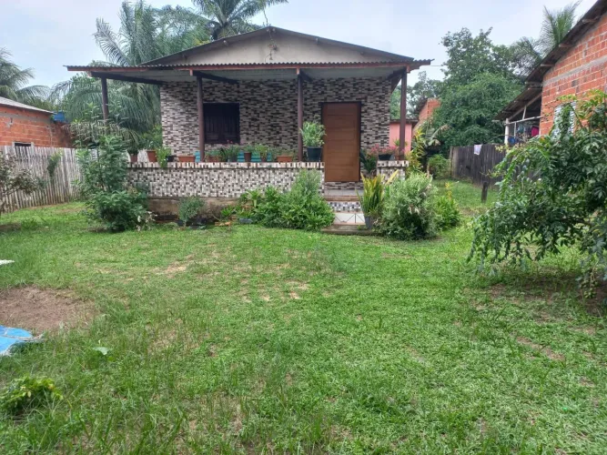 Casa localizada no Santa Cecília km 09