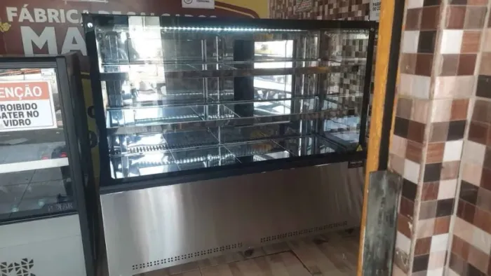 VITRINE ESTUFA VENANCIO 1.50M [