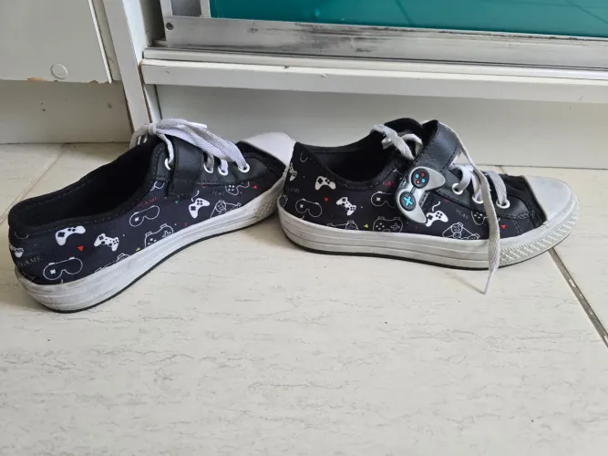 Tenis infantil